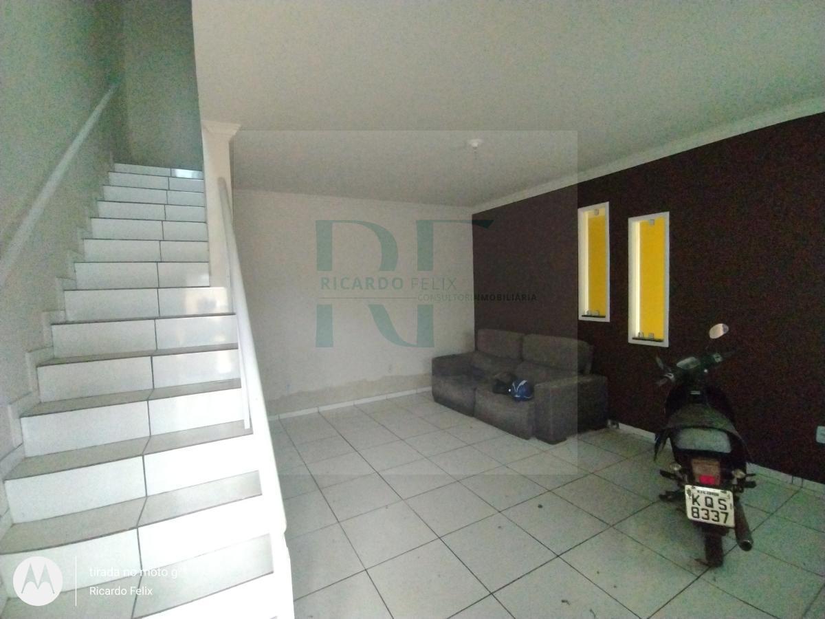 Casa à venda com 3 quartos, 180m² - Foto 8
