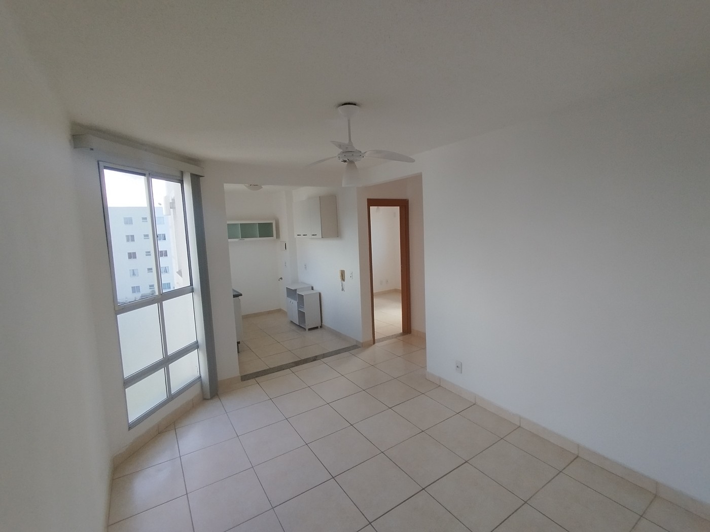 Apartamento à venda com 2 quartos, 47m² - Foto 2