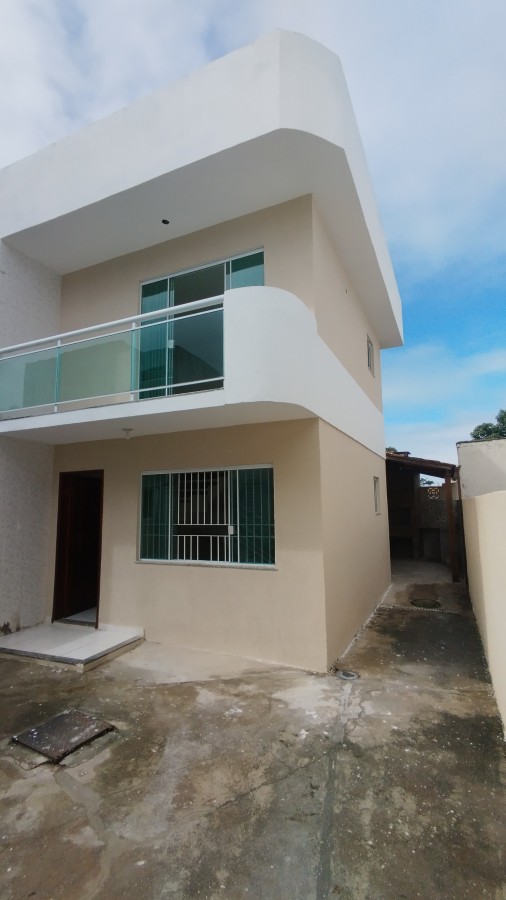 Casa à venda com 2 quartos, 90m² - Foto 1