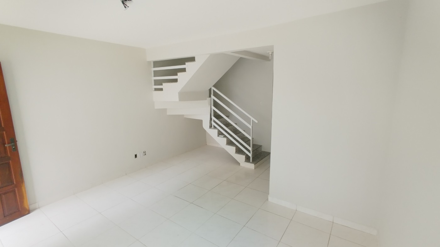 Casa à venda com 2 quartos, 90m² - Foto 5