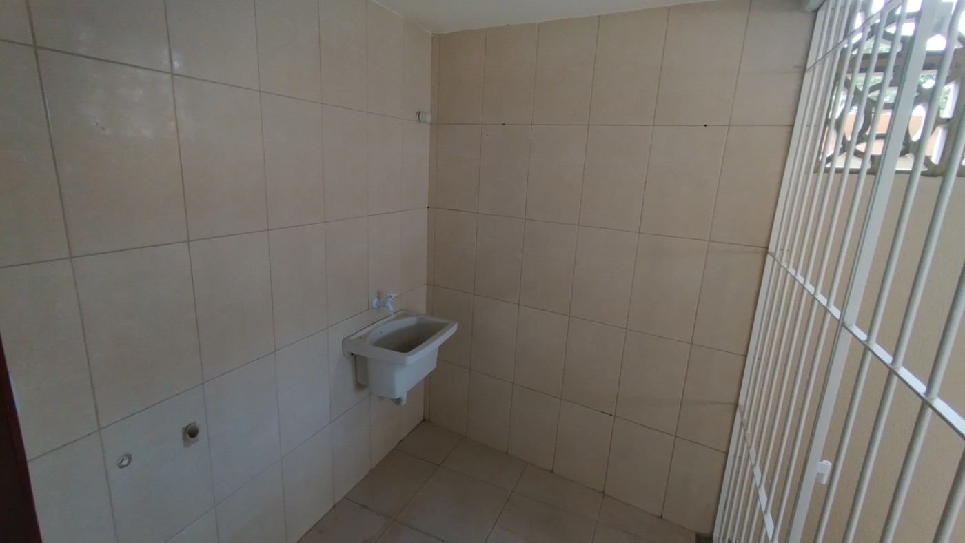Casa à venda com 2 quartos, 90m² - Foto 9