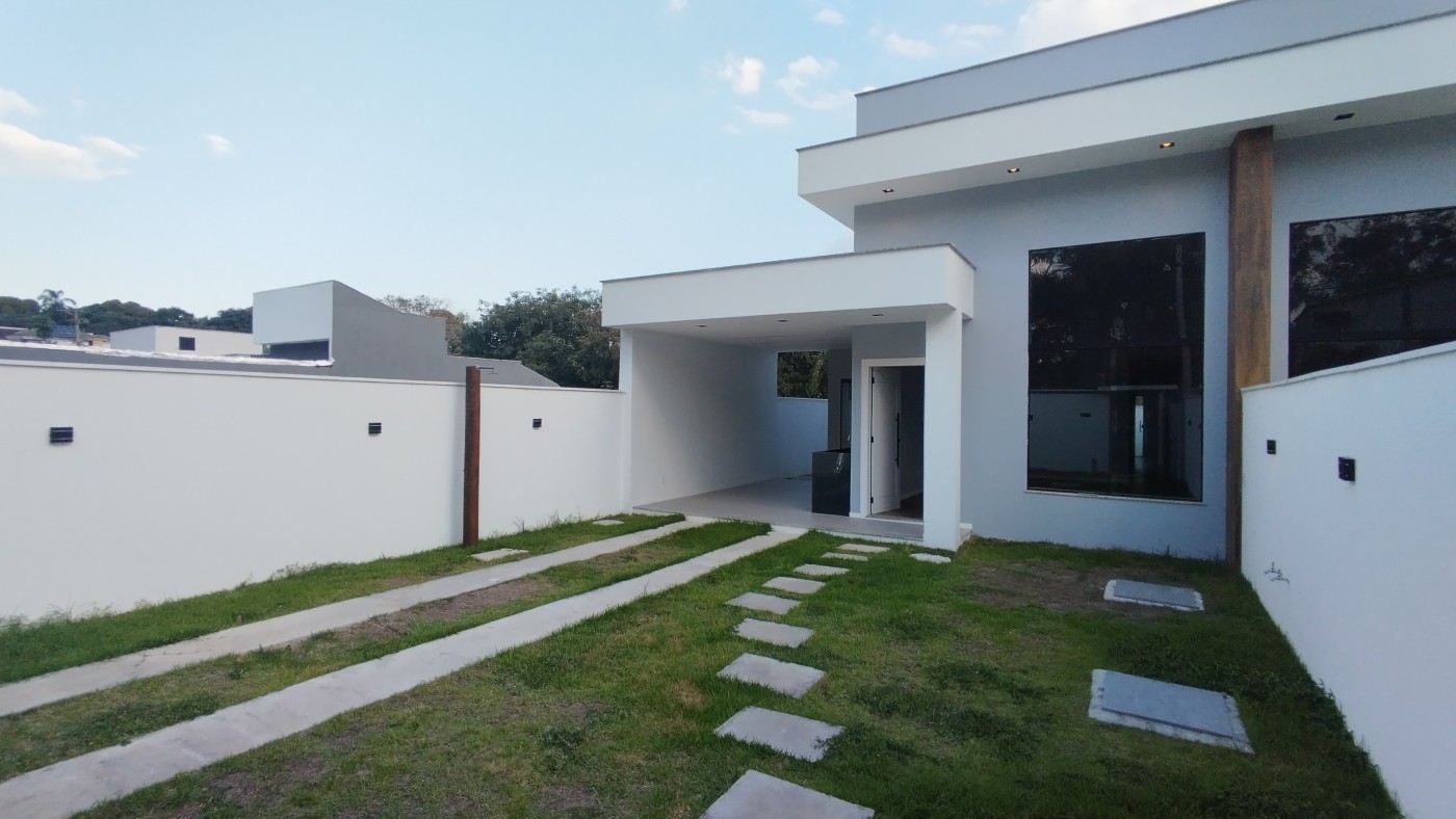 Casa à venda com 3 quartos, 210m² - Foto 2