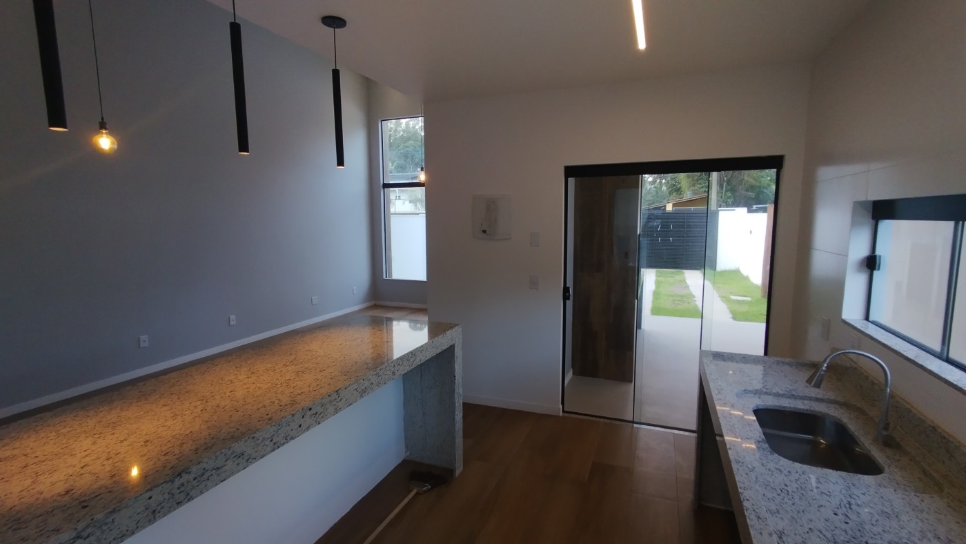 Casa à venda com 3 quartos, 210m² - Foto 11